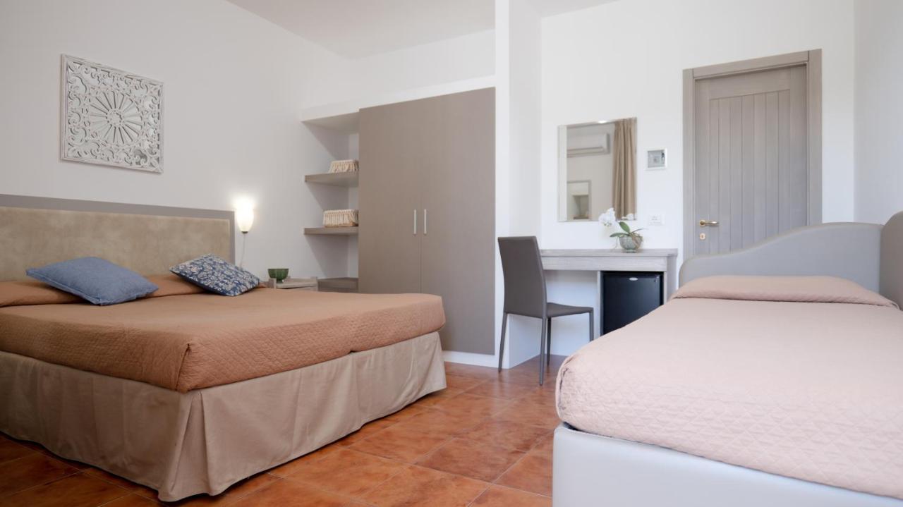 Villaggio Poseidone Beach Resort - Hotel Торре-Сан-Джованні-Удженто Екстер'єр фото