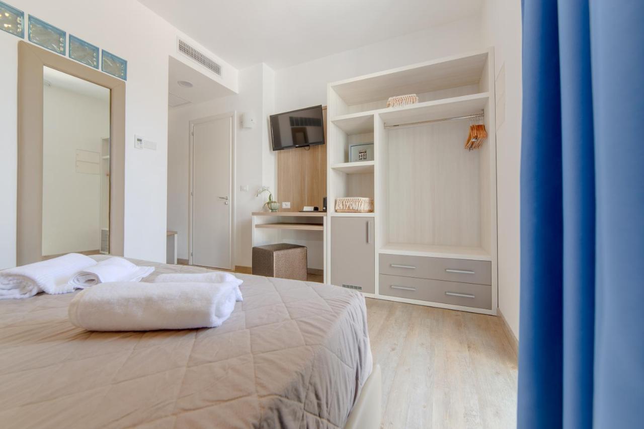 Villaggio Poseidone Beach Resort - Hotel Торре-Сан-Джованні-Удженто Екстер'єр фото