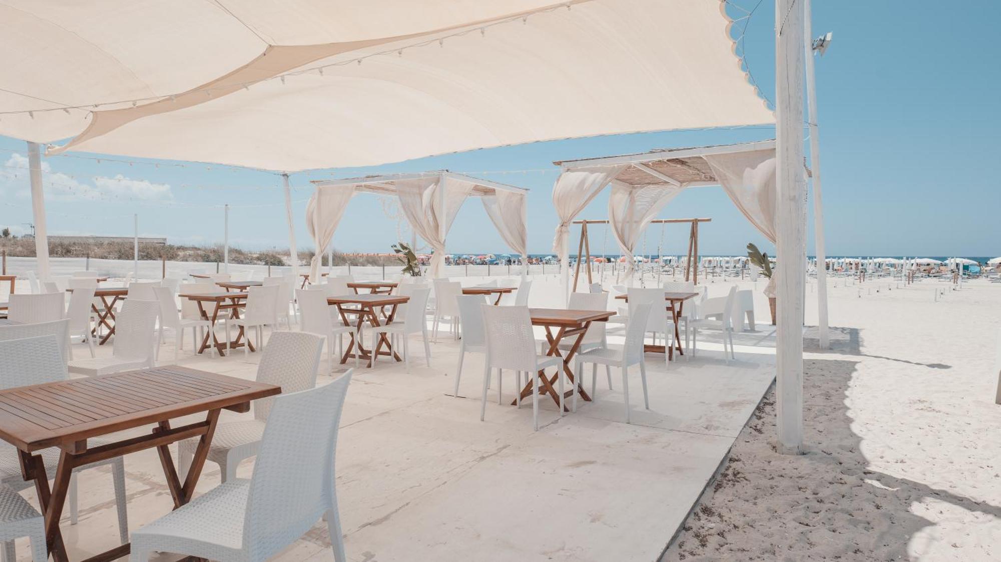 Villaggio Poseidone Beach Resort - Hotel Торре-Сан-Джованні-Удженто Екстер'єр фото